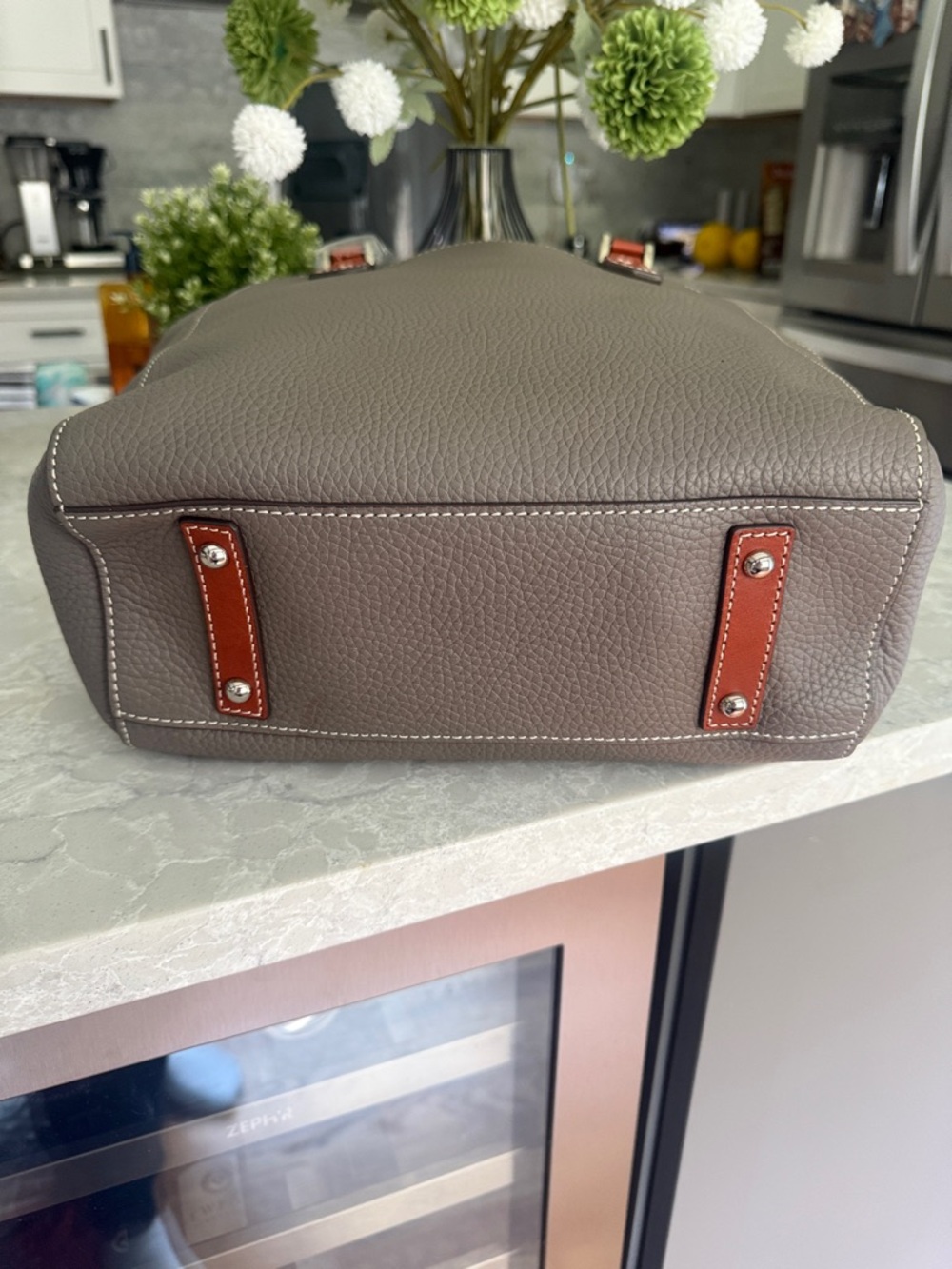 Dooney & Bourke north/south shopper - Picture 3 of 8